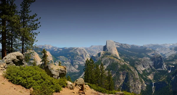 Halv kupol yosemite — Stockfoto