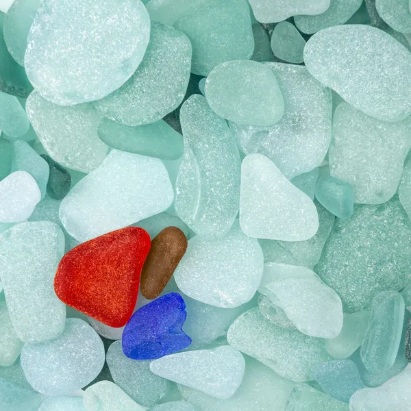 Üç deniz cam parçaları