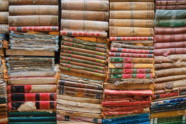 Old Weathered Books Background Natural Texture — Foto Stock