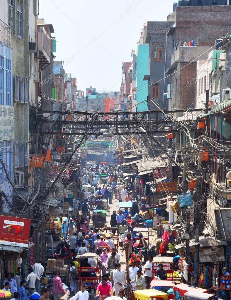 https://st.depositphotos.com/1028882/1289/i/950/depositphotos_12892745-stock-photo-chandni-chowk-market-in-new.jpg