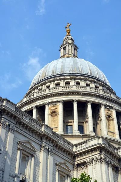 St Pauls kathedraal koepel, Londen. — Stockfoto