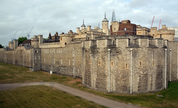 The Historic Tower of London Outer Curtain Wall, UK. — Stock Photo, Image