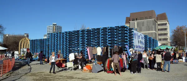 Christchurch Earthquake Rebuild - Gap Filler Pallet Pavilion. — Stock Photo, Image