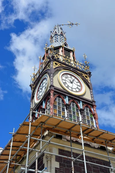 Reparaturstart am ikonischen Uhrturm zum Diamantenen Jubiläum in Chrsitchu — Stockfoto