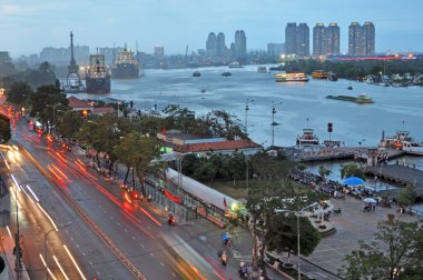 erken akşam trafik ho chi minh City, vietnam.