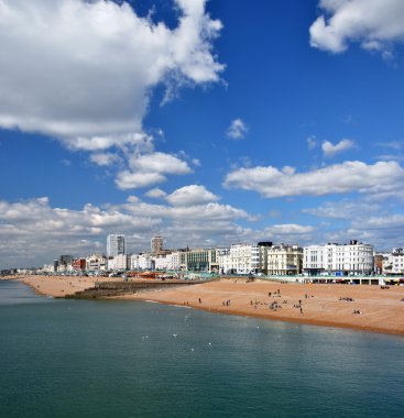 Brighton İngiltere - şehir ve sahil dikey Panoraması.