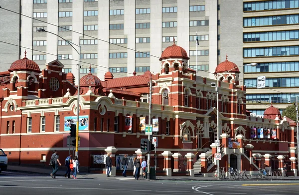 Historische openbare baden gebouw in melbourne city. — Stockfoto