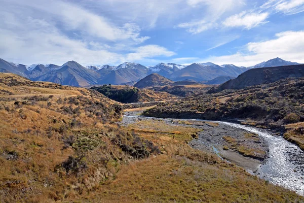 Mount Cheeseman River & Southern Alps no outono . — Fotografia de Stock