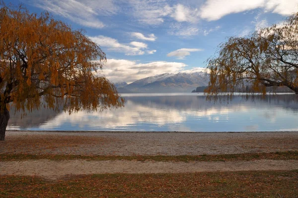 Χρώματα Του Φθινοπώρου Της Λίμνης Wanaka Και Νότιες Άλπεις Νέα — Φωτογραφία Αρχείου