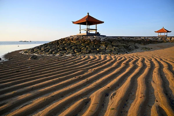 Przypływ Plaży Sanur Wczesnym Rankiem Idealny Letni Dzień Bali Indonezja — Zdjęcie stockowe