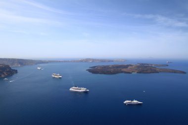 yolcu gemisi santorini Adası Akdeniz'de üzerinde