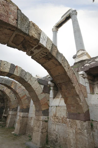 Ruiny agory, stanowisko archeologiczne w Izmirze, Turcja — Zdjęcie stockowe