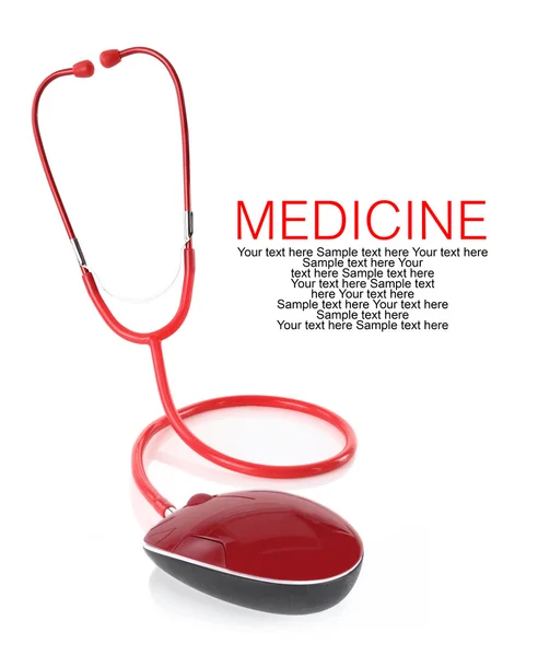 Czerwony stetoskop z komputera mysz na białym tle — Zdjęcie stockowe