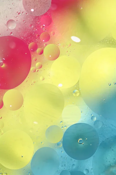 Fond coloré abstrait avec des bulles dans l'eau — Photo