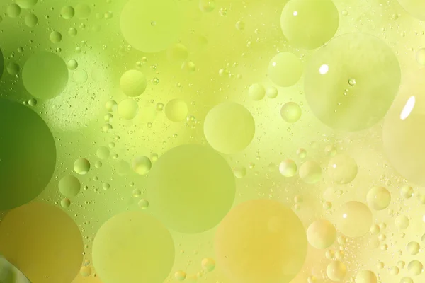 Fundo verde abstrato com bolhas na água — Fotografia de Stock