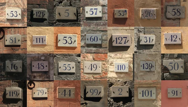 Collage de números de casa erosionados en Siena, Italia — Foto de Stock