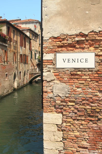 Traditional building wall in Venice, Italy — Stock Photo, Image