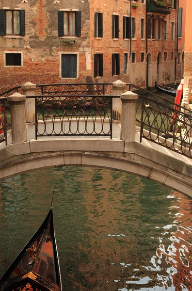 Traditional gondola in Venice, Italy — Stock Photo, Image