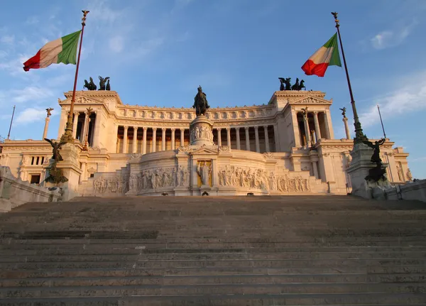 Vittorio emanuele denkmal in rom, italien — Stockfoto