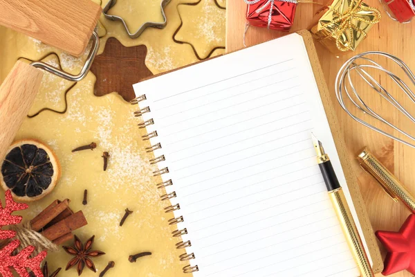 Faire des biscuits étoilés, recette de Noël — Photo