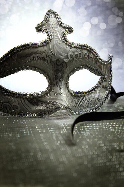 Винтажная венецианская маска
