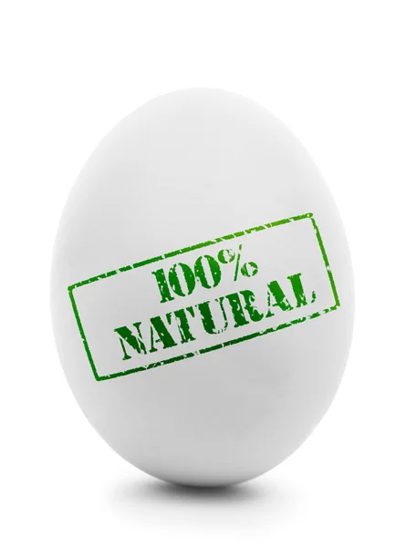 Witte ei met grunge label 100 natuurlijke geïsoleerd — Stockfoto