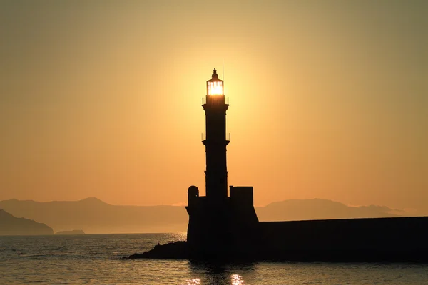 Silhouette du phare au coucher du soleil La Canée Crète — Photo