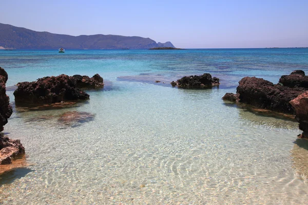 Seascape with crystal shallow waters Elafonisi Crete — Stock Photo, Image