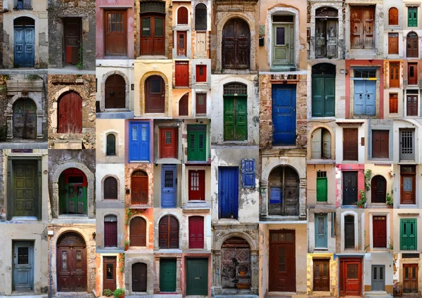 Samling av väderbitna dörrar i gamla stan i chania, Kreta — Stockfoto