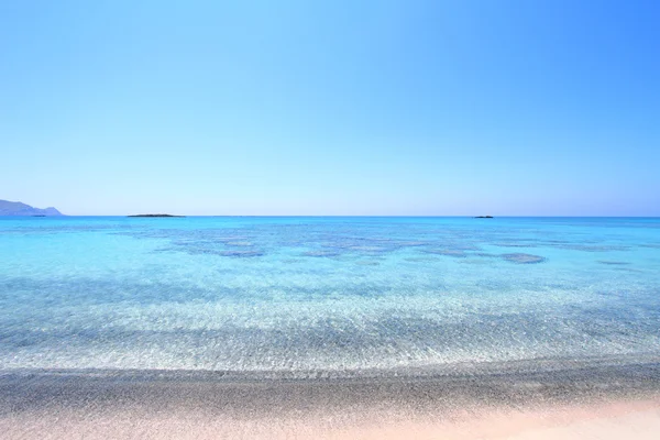 Sand beach with crystal waters Elafonisi Crete — Stock Photo, Image