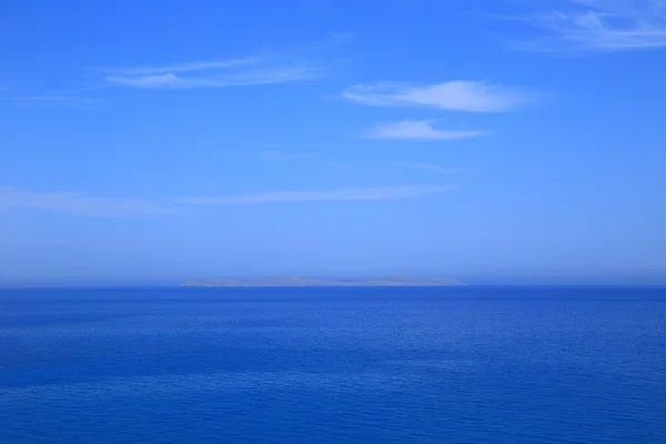 Seascape blue waters and sky — Stock Photo, Image