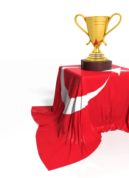 Zlatá trofej s tureckou vlajkou izolovaných na bílém — Stock fotografie