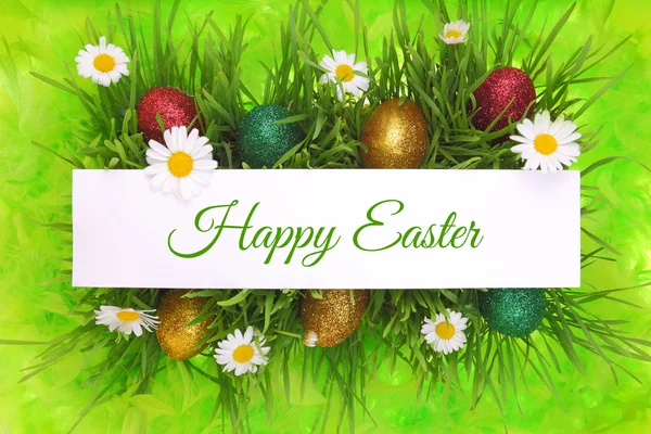 Banner de Pascua con hierba, flores y huevos pintados — Foto de Stock