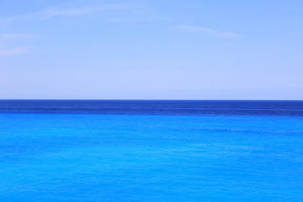 Azul mar e céu horizonte fundo — Fotografia de Stock