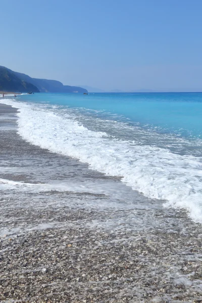 Seashore waves on sand beautiful background — Stock Photo, Image