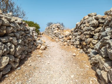 Kythira Kato Chora Kalesi harabeye döndü