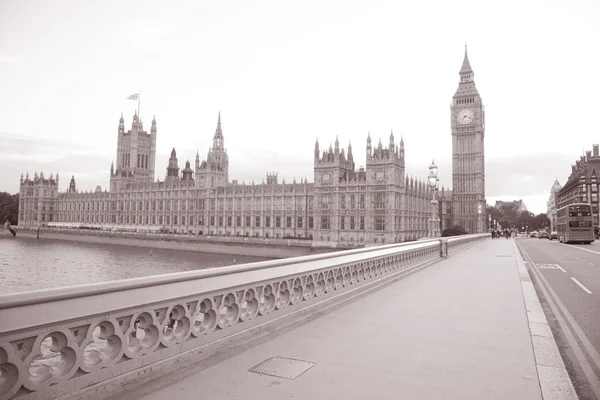 Big Ben e as Casas do Parlamento; Westminster; Londres — Fotografia de Stock