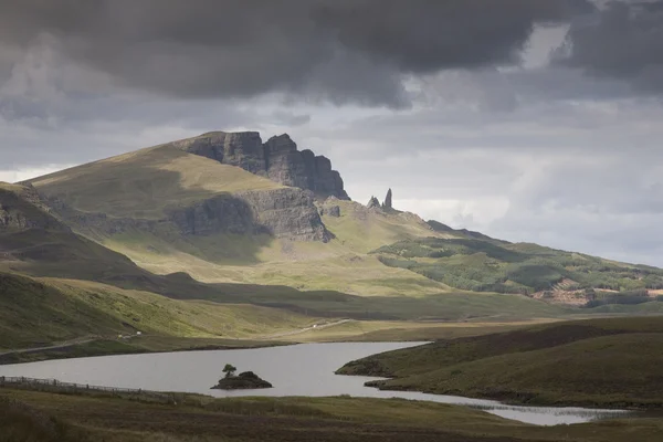 Старий Storr; Острів Скай — стокове фото