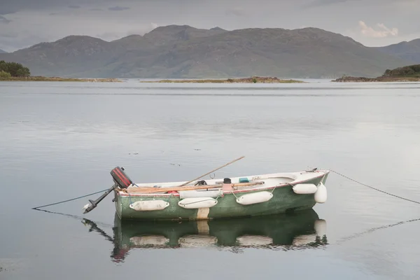 ボートでのスレート、スカイ島スコットランド — ストック写真
