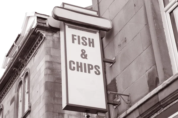 Signo de tienda de pescado y patatas fritas — Foto de Stock