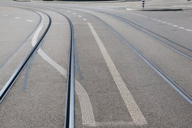 tramvay parça ve yol işaretleri
