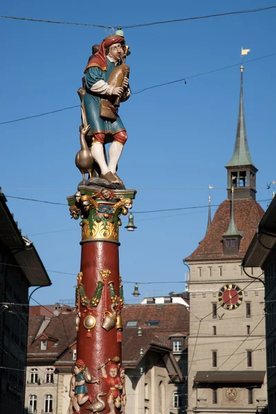 Statua e fontana del Pifferaio di Gieng Berna del XVI secolo — Foto Stock