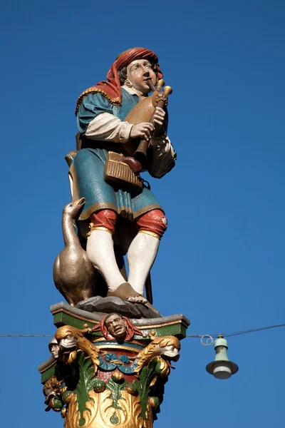 Estátua e Fonte de Piper por Gieng 16th Century Berna — Fotografia de Stock