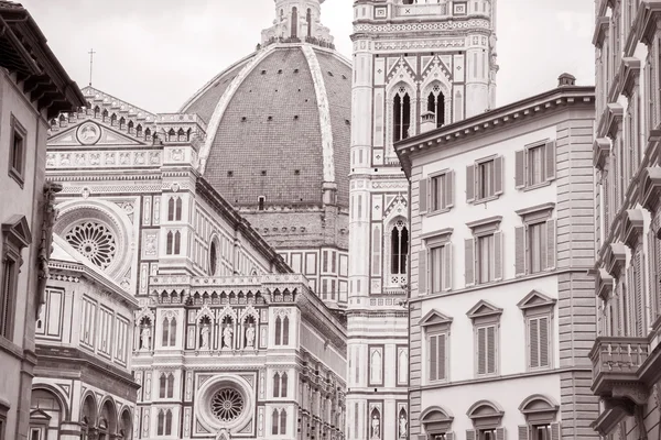 Duomo kathedraal kerk in florence — Stockfoto