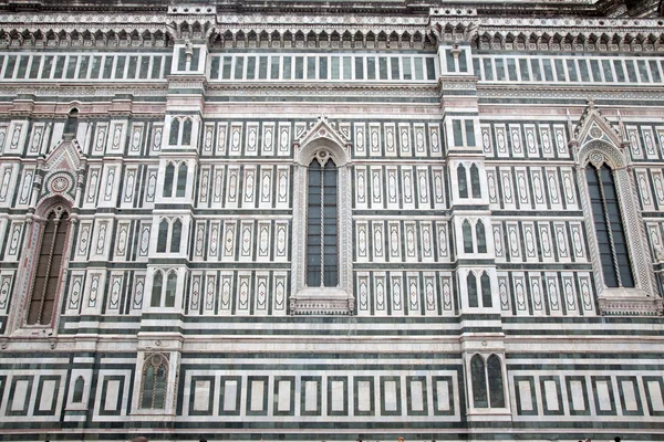 Fasada katedry we Florencji — Zdjęcie stockowe