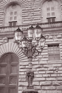 palazzo pitti Floransa dışındaki elektrik direği