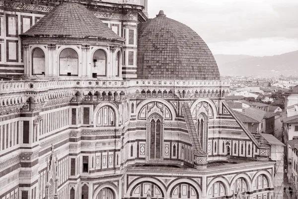 Façade de l'église cathédrale de Duomo, Florence — Photo