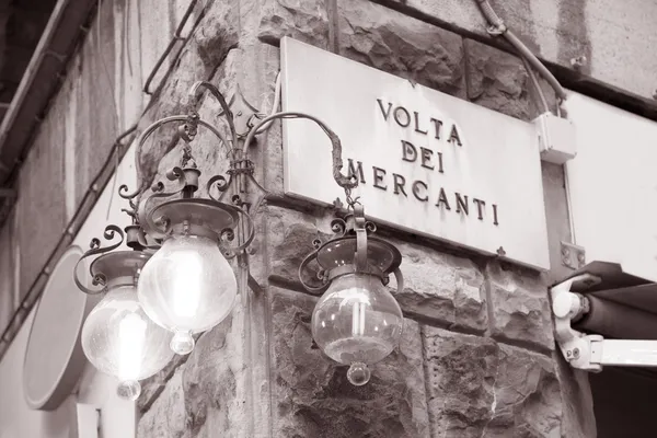 ボルタ デル メルカンティ道路標識、フィレンツェ — ストック写真