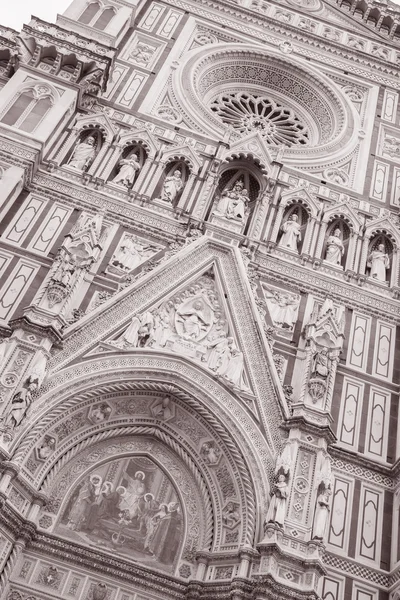 Doumo 大教堂教会，佛罗伦萨意大利 — 图库照片