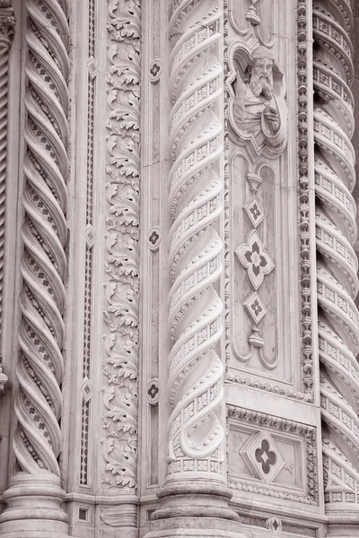 Detail op de gevel Hotel kathedraal kerk, florence — Stockfoto